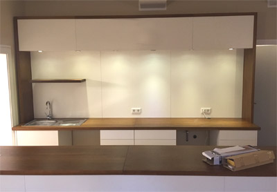 Empfangstheke Stauraum